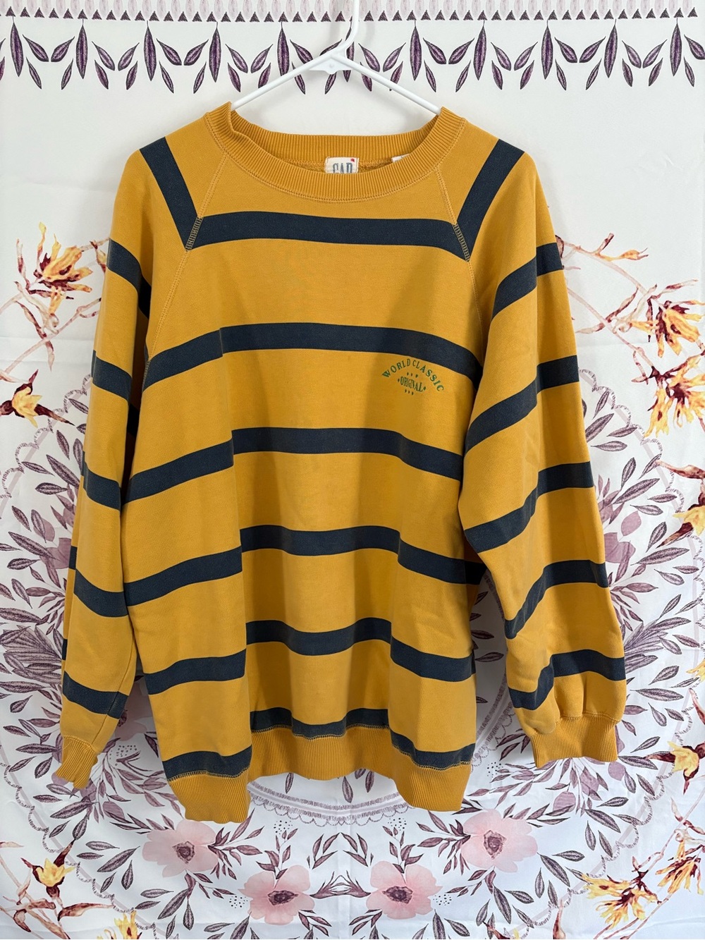 Vintage GAP Men's Crewneck